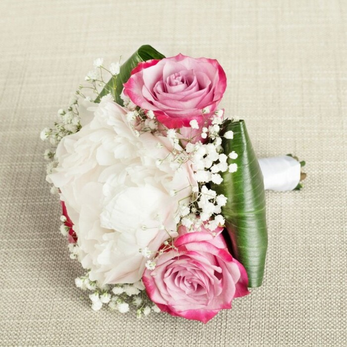 L'AMORE BRIDESMAID BOUQUET